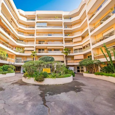 50m Monaco - Grimaldi Forum - Larvotto - Ai *