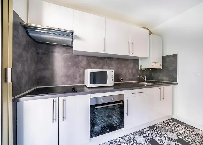 50m Monaco - Grimaldi Forum - Larvotto - Ai *